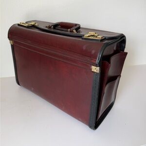 Vintage Men's Burgundy Lawyer Leather Briefcase - Classic Professional Bag